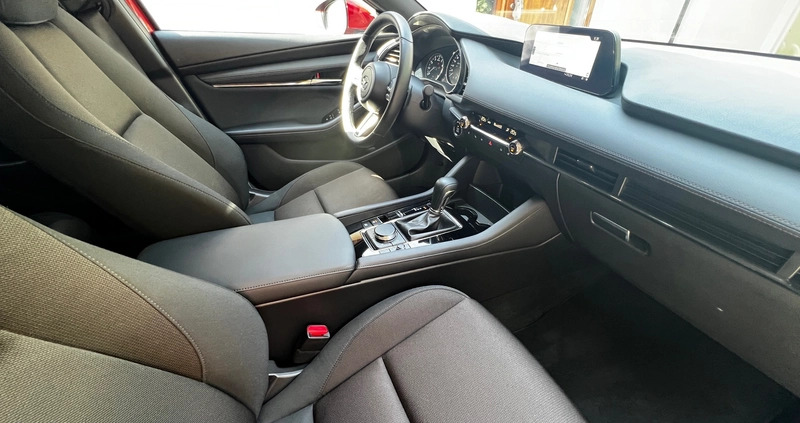 Mazda 3 cena 123300 przebieg: 6800, rok produkcji 2021 z Zdzieszowice małe 79